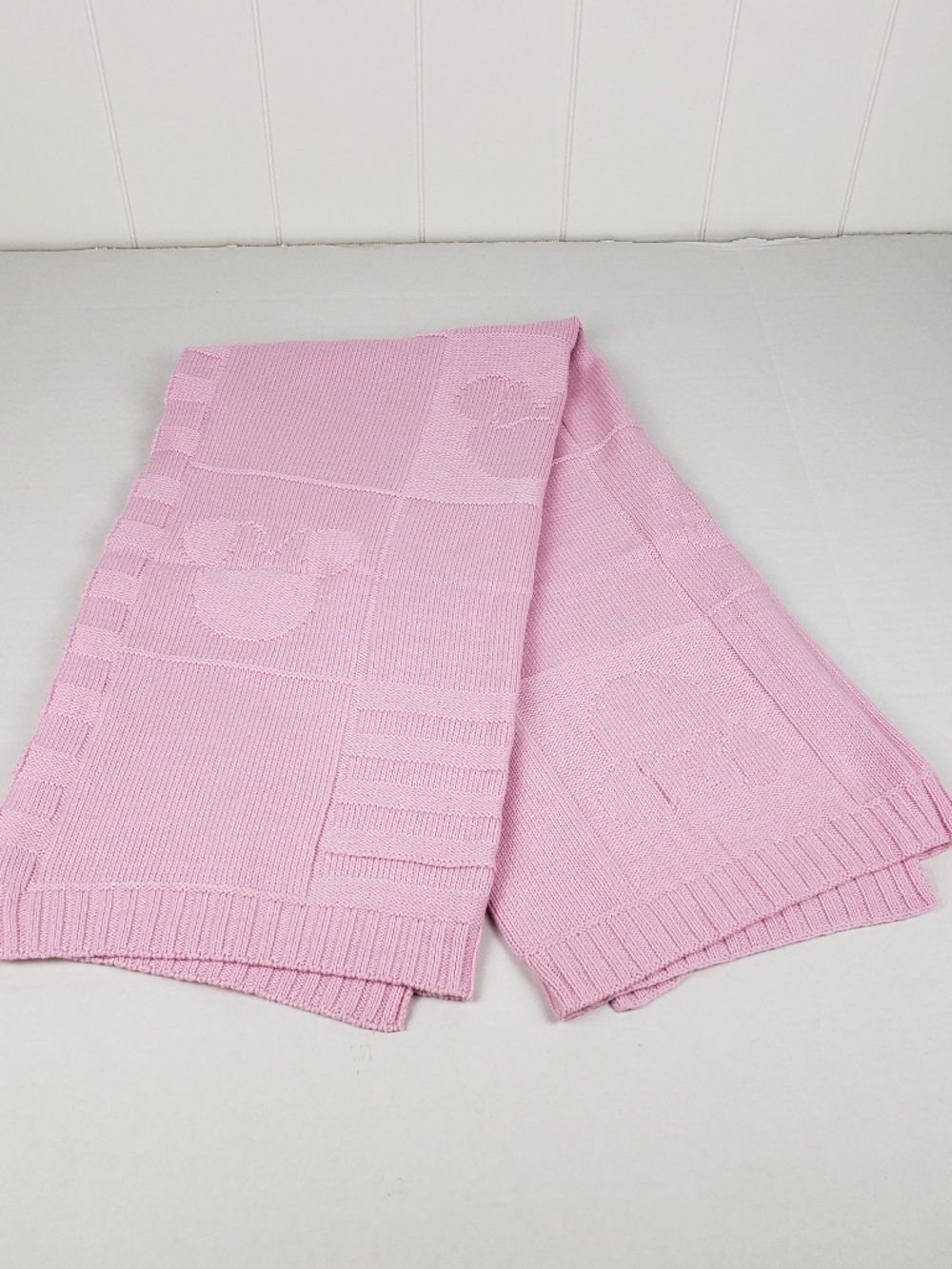 Pink Knit Minnie Mouse Throw Blanket